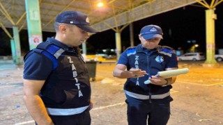 Çorum zabıtasından, temizlik kurallarına uymayan pazarcı esnafına ceza
