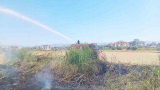 Denizlide çöplük alanda çıkan yangın büyümeden söndürüldü