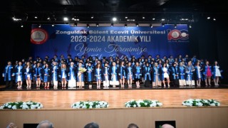 Diş Hekimliği Fakültesi mezunları için yemin töreni düzenlendi