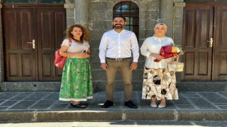 Diyarbakır Müzesi 90. yılında 90 bininci ziyaretçisini çiçekle karşıladı