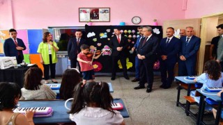 Diyarbakırda 483 bin 455 öğrenci karne sevinci yaşadı
