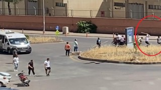 Diyarbakırda otel çalışanları kağıt toplayan çocukları böyle darp etti