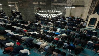 Diyarbakırın 5. Harem-i Şerifinde bayram namazı kılındı