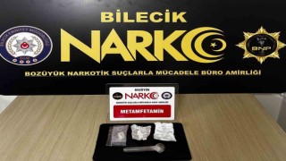 Durdurulan şüpheli araçta uyuşturucu madde çıktı
