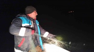 Eğirdir Gölünde 800 metre uzatma ağı ele geçirildi