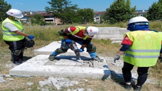 Eğitimcilere arama kurtarma eğitimi verildi