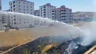Elazığdaki ot yangını söndürüldü