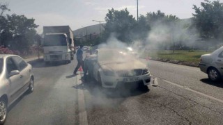 Elektrik arızasına 45 bin TL masraf yaptı, otomobil yolda küle döndü