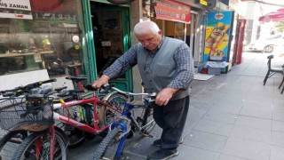 Emekli bisiklet sevdalısı Eskişehirliler en çok neden bisiklete biniyor sorusunu araştırdı
