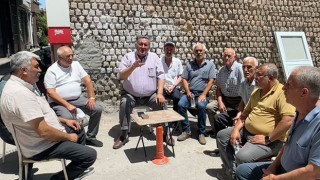 Emekli vatandaş: “Berbere gidemiyoruz, kendi tıraşımızı kendimiz oluyoruz”