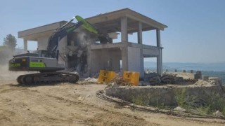 Erdekte kaçak yapılarla mücadele