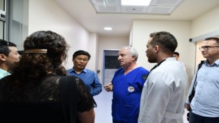 Erzurumdan kongreye gitti, Bişkekte Kırgız öğrencinin ameliyatını yaptı
