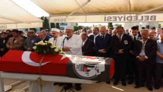 Eski Beşiktaş Başkanı Ahmet Nur Çebinin babası Yaşar Kaptan Çebi son yolculuğuna uğurlandı