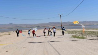 Evren Kaymakamı Kınacı öğrenciler için uçurtma şenliği düzenledi