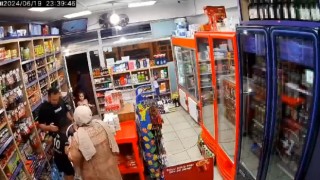 Fatihte öfkeli baba 7 yaşındaki çocuğu önce darp, sonra tehdit etti: O anlar kamerada