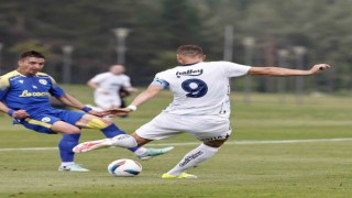 Fenerbahçe, hazırlık maçında Petrolul Ploiestiyi 2-1 mağlup etti