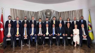 Fenerbahçede yeni yönetim mazbatalarını aldı