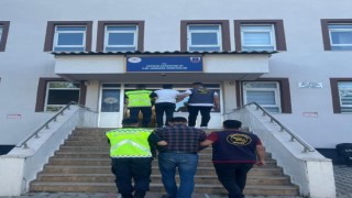 Fenomen muhtar adayını dolandıranlar yakalandı