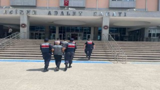 Firari 2 hükümlüyü jandarma yakalandı