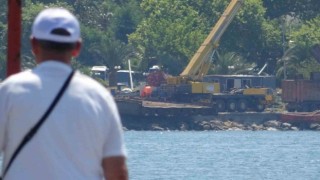 Fırtınada ikiye bölünen Pallada Gemisinin söküm işlemleri sürüyor