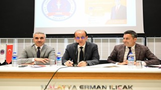 Geçit, tecrübelerini öğrencilerle paylaştı