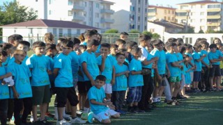 Gençte yaz spor okullarının açılışı yapıldı