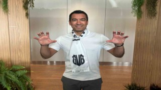Giovanni van Bronckhorst, İstanbula geldi