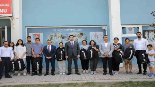 Gölbaşında eskrim sporcularına malzeme desteği