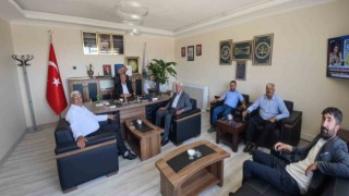 Gündüz başkan vekili, akşam kaynak ustası