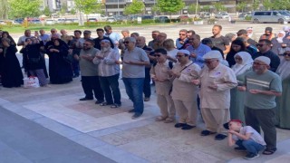 Hacı adayları dualarla uğurlandı