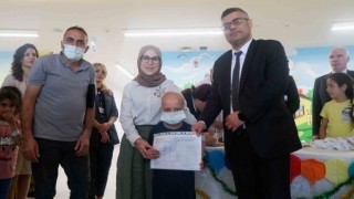Hastane okulunda karne günü heyecanı