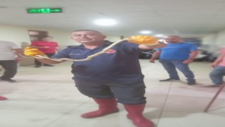 Hatayda okula giren yılan itfaiye ekipleri tarafından yakalandı