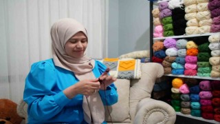 Hobi olarak başladığı örgülere yurt dışından sipariş almaya başladı
