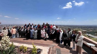 İçişleri Bakanı Ali Yerlikaya memleketi Konyada şehit yakınlarını ağırladı