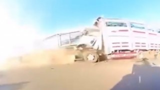 İki kişinin hayatını kaybettiği feci kaza güvenlik kamerasına böyle yansıdı