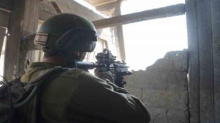 İsrail, Bureij ve Deir el-Balahın doğusuna saldırı başlattı