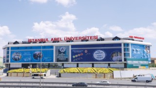 İstanbul Arel Üniversitesine Mekânda Erişilebilirlik (Turuncu Bayrak) ödülü verildi