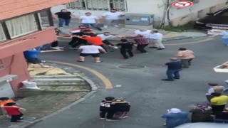 İstanbulda ev sahibi-kiracı kavgası kamerada: “Burayı kan gölüne çeviririm”