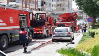 İzmir Park AVMde korkutan yangın, AVM boşaltıldı