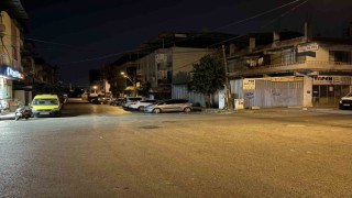 İzmirde motosiklet ile hafif ticari aracın çarpıştığı feci kaza kamerada