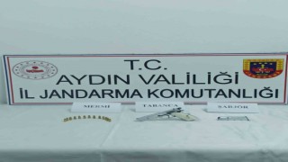 Jandarma ekipleri ruhsatsız tabanca ele geçirdi