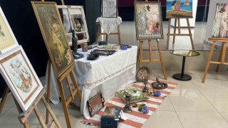 Kadınlar eskimiş ürünleri sanat eserine dönüştürüyor
