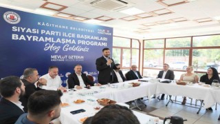 Kağıthanede siyasi gelenek bu bayramda da yerini buldu