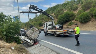 Kağıthanede takla atan araçtan burnu bile kanamadan çıktı