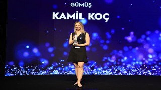 Kâmil Koç bir kez daha Brandverse Awards’tan ödülle döndü