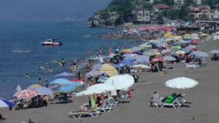 Karadeniz sahilleri tıklım tıklım