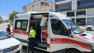 Karamanda otomobilin çarptığı kadın yaralandı
