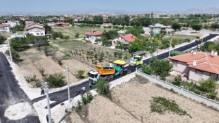 Karatayda asfalt seferberliği sürüyor