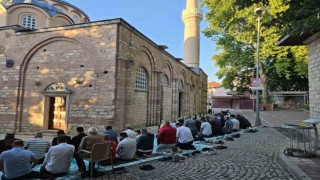 Kariye Camiinde 79 yıl aradan sonra ilk bayram namazı kılındı