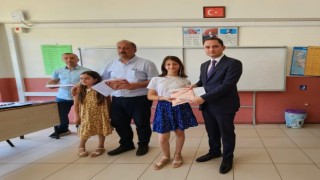 Karneler dağıtıldı, tatil başladı